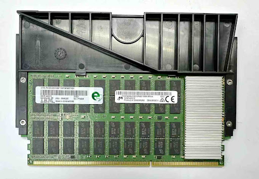[00VK297] IBM Memory Module – 32 GB, DDR3-1600, ECC Registered, 276-pin CDIMM, CL11